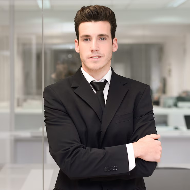 proud-young-executive-ready-start_1139-303